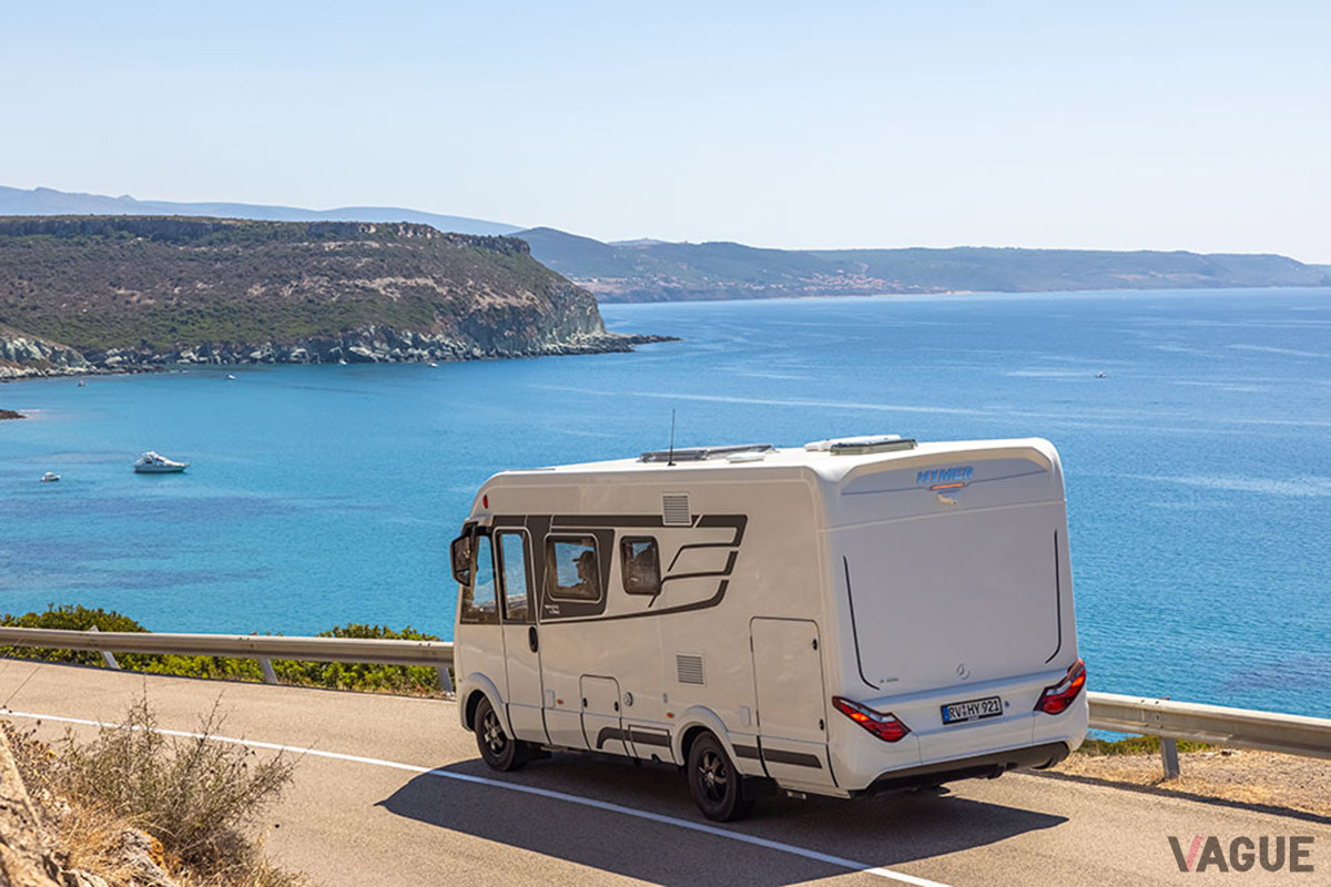 エンジンは2.2リッターディーゼルターボだ（C）HYMER JAPAN