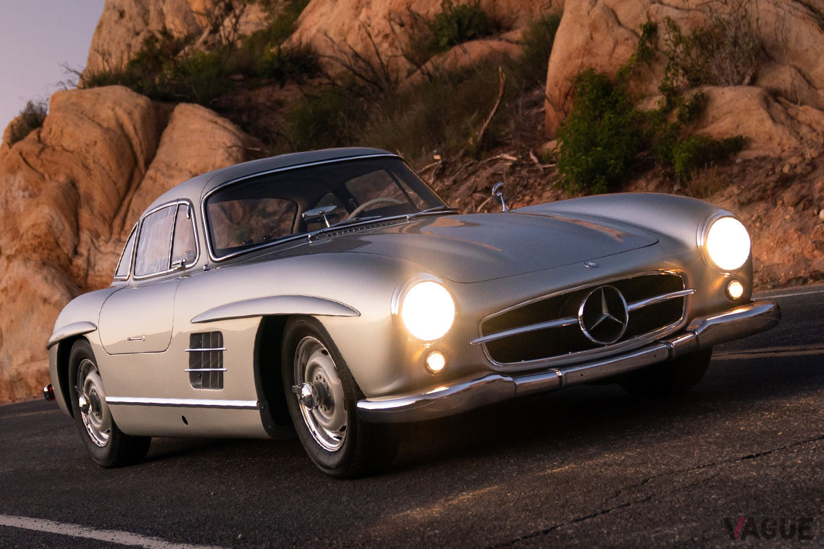 682万5000ドル（邦貨換算約7億8700万円）で落札されたメルセデス・ベンツ「300SL」（C）2021 Courtesy of RM Sotheby's