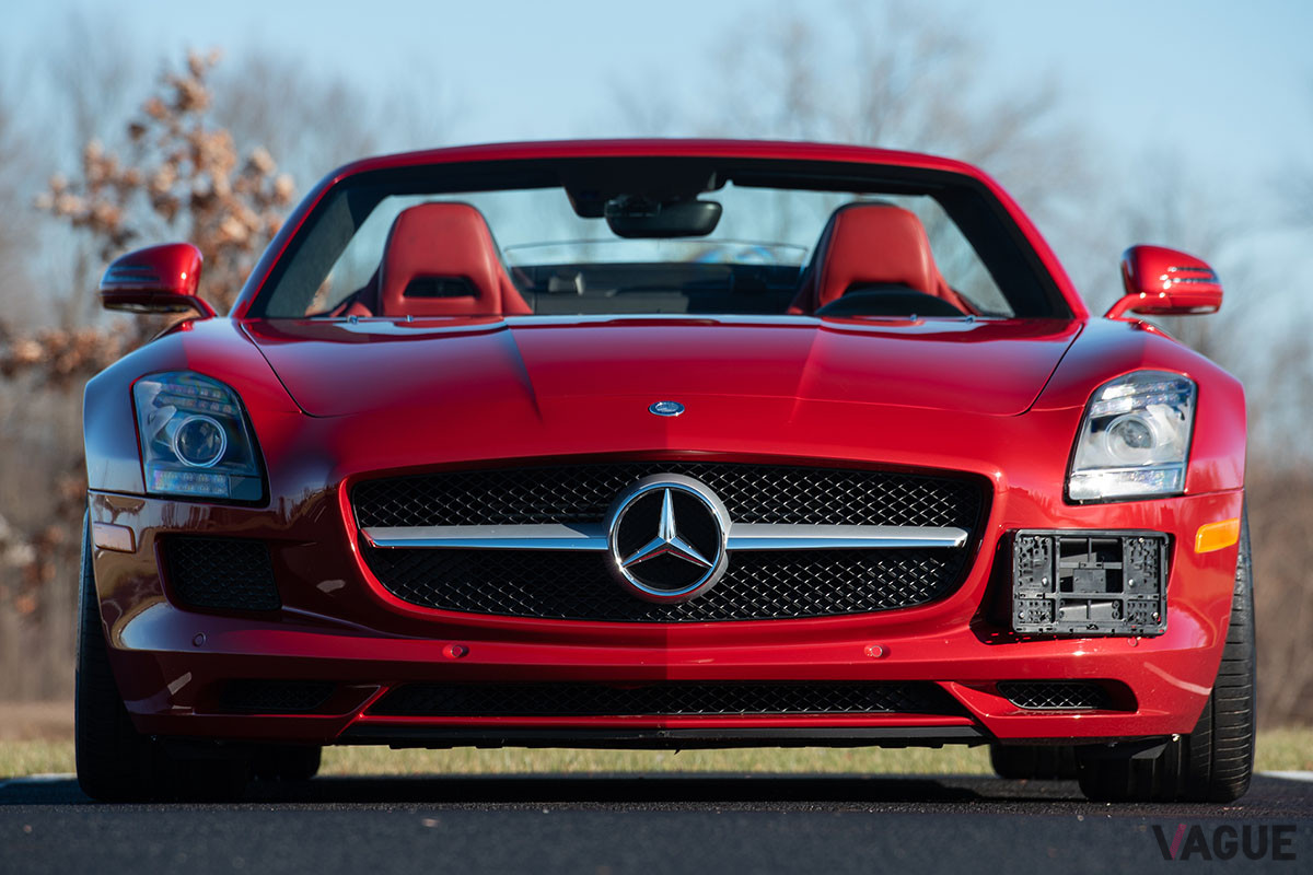 15万1200ドル（邦貨換算約1740万円）で落札されたメルセデスAMG「SLSロードスター」（C）2021 Courtesy of RM Sotheby's