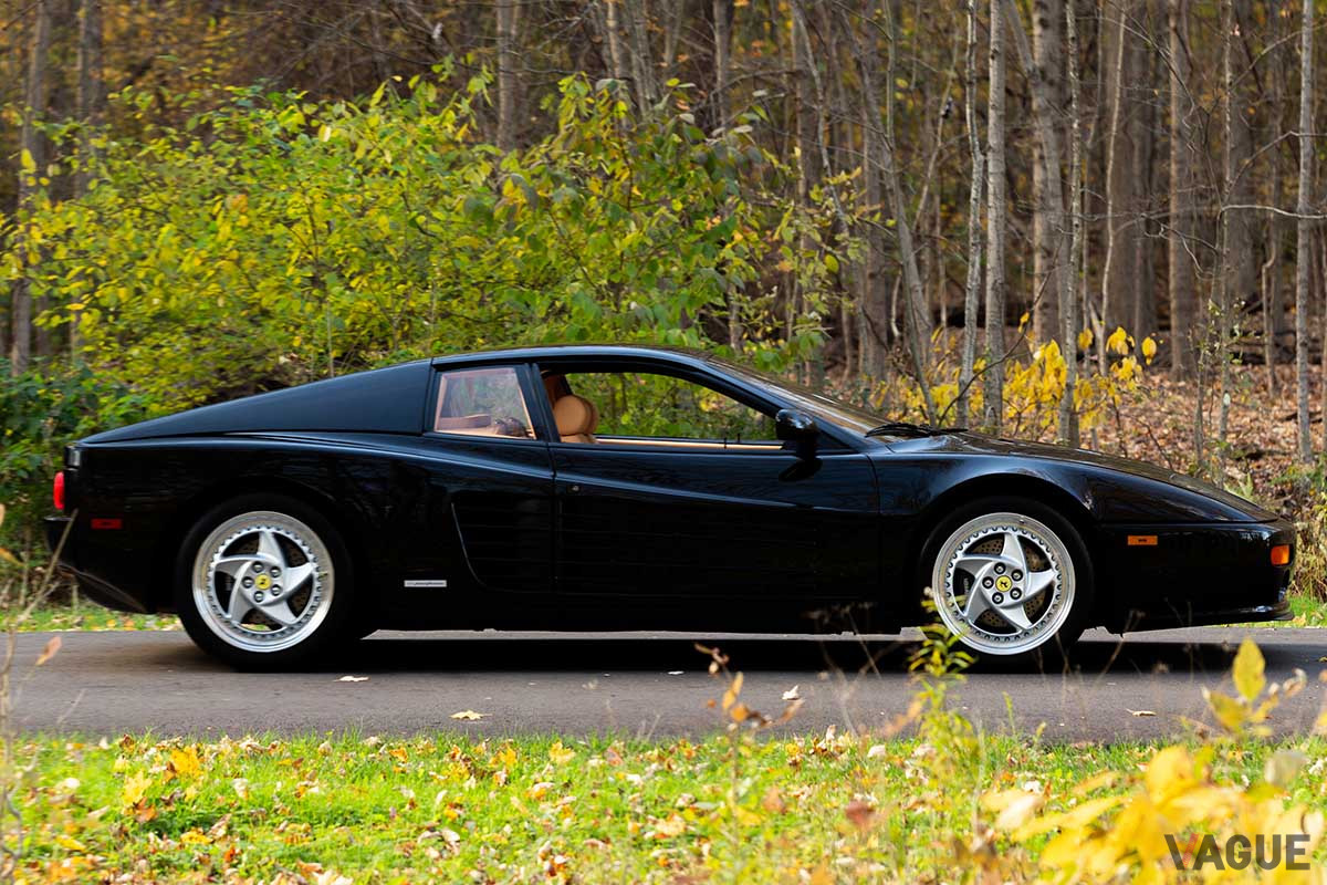 52万7500ドル（邦貨換算約6060万円）で落札されたフェラーリ「F512 M」（C）2021 Courtesy of RM Sotheby's