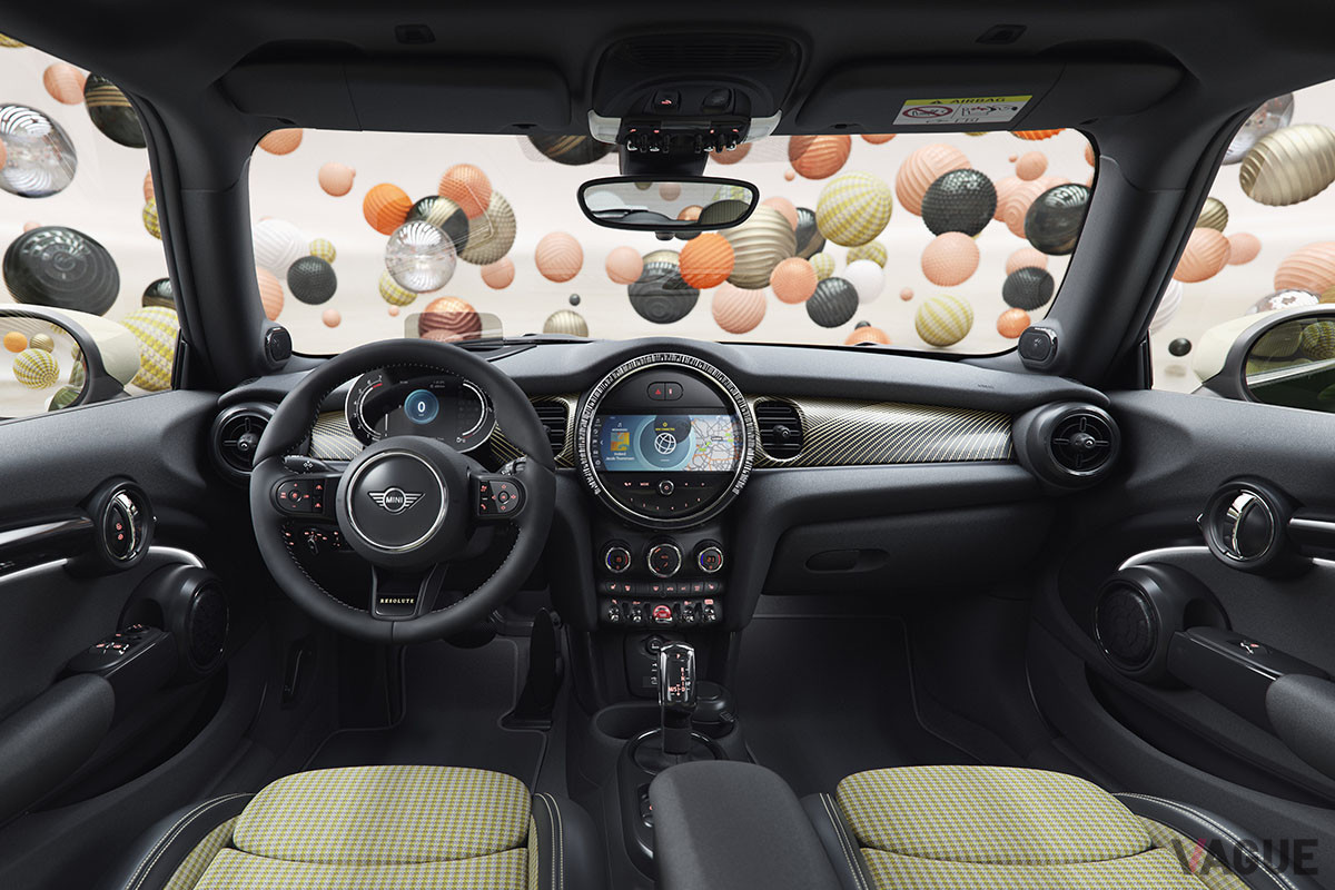 「レゾリュートエディション」のコックピット