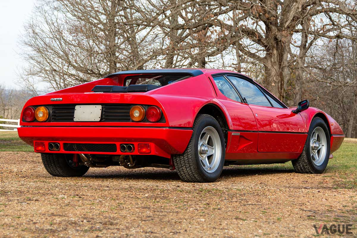 約2400万円で落札されたフェラーリ「512BBi」（C）2020 RM Sothebys