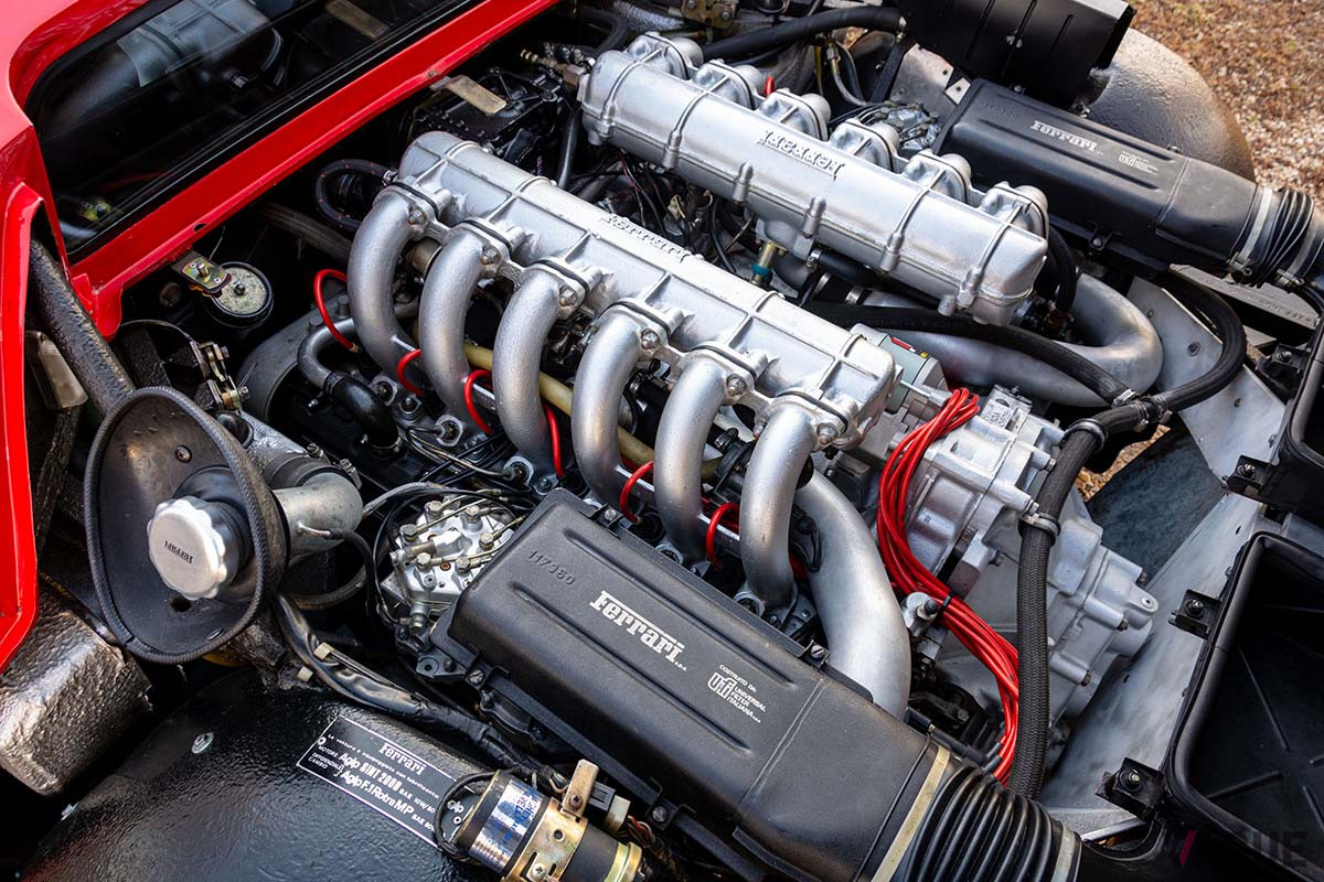 約2400万円で落札されたフェラーリ「512BBi」（C）2020 RM Sothebys