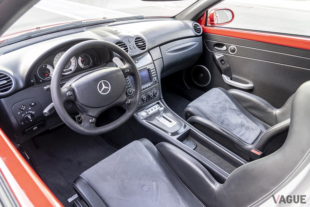 80台生産された「CLK DTM AMGカブリオレ」のなかで、ボディカラーがレッドはわずかに5台のみとなる（C）2020 Courtesy of RM Sotheby's