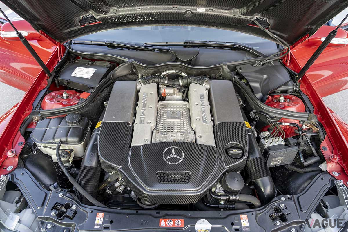 80台生産された「CLK DTM AMGカブリオレ」のなかで、ボディカラーがレッドはわずかに5台のみとなる（C）2020 Courtesy of RM Sotheby's