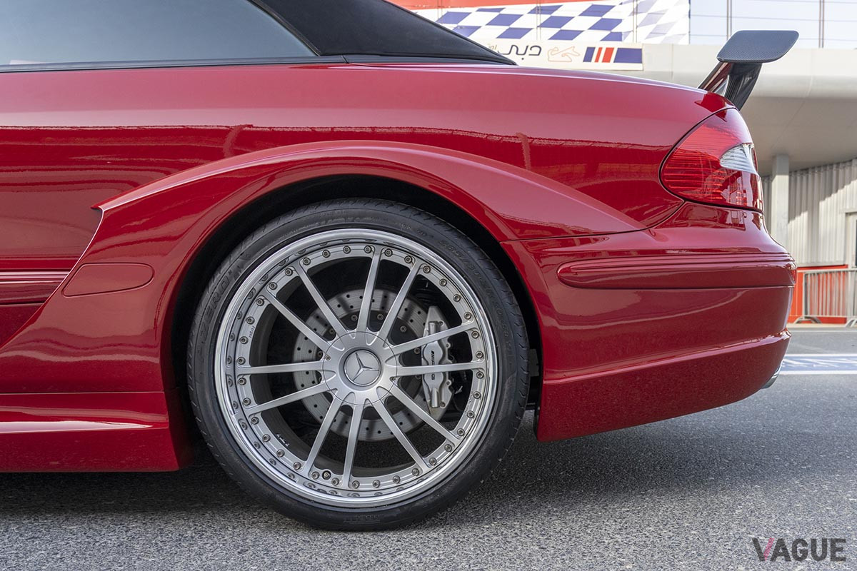 80台生産された「CLK DTM AMGカブリオレ」のなかで、ボディカラーがレッドはわずかに5台のみとなる（C）2020 Courtesy of RM Sotheby's