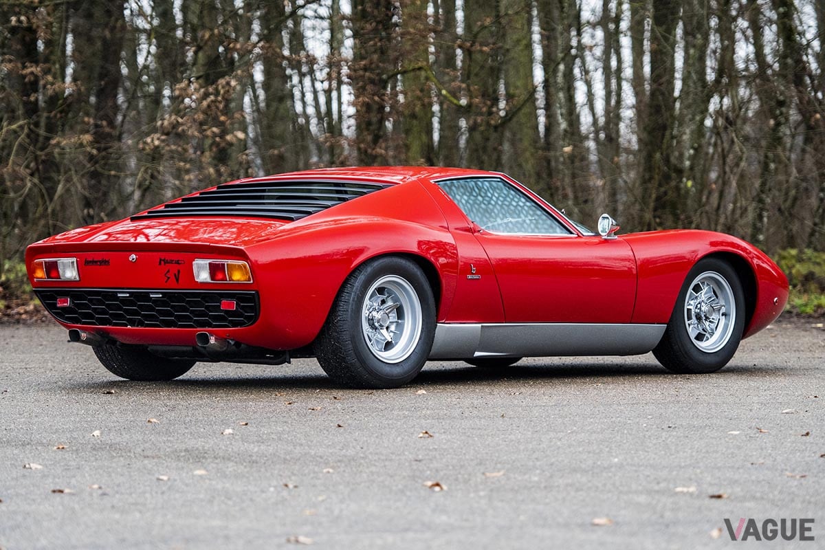 約3億1000万円で落札されたランボルギーニ「ミウラP400SV」（C）2020 Courtesy of RM Sotheby's