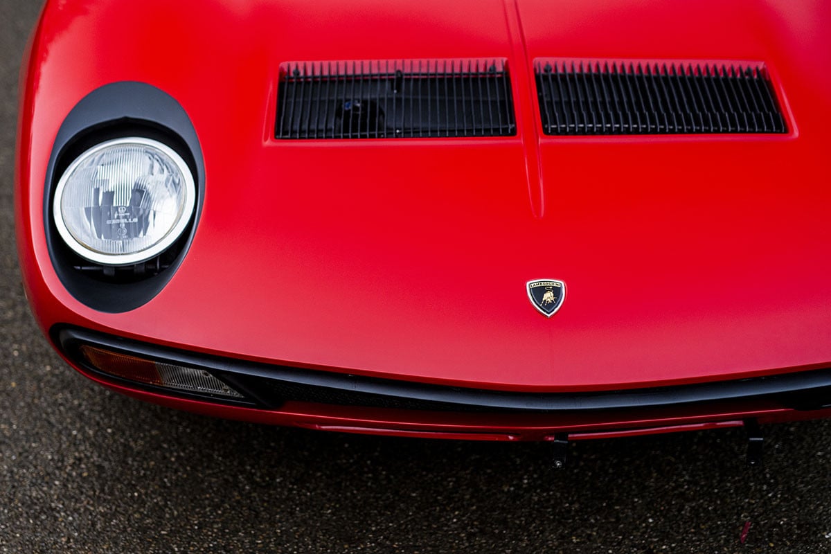 約3億1000万円で落札されたランボルギーニ「ミウラP400SV」（C）2020 Courtesy of RM Sotheby's