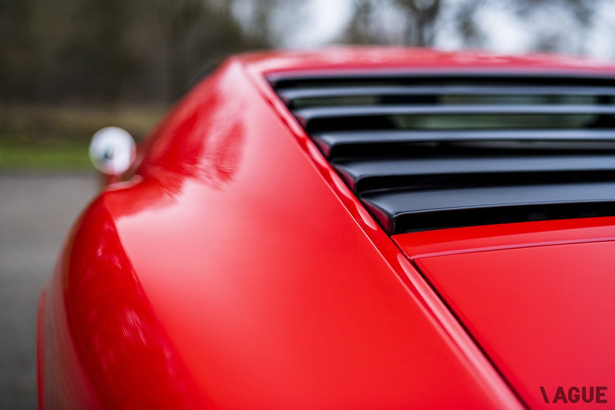 約3億1000万円で落札されたランボルギーニ「ミウラP400SV」（C）2020 Courtesy of RM Sotheby's
