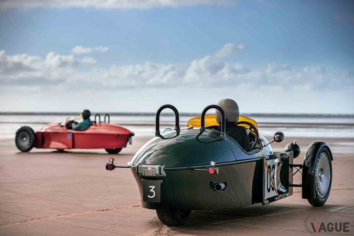 リアは、ひとつの後輪とシンプルな構造のテールライトが備わる（C）Morgan Motor