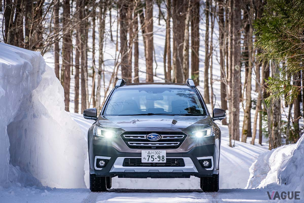 スバルの技術力と長年培ってきたノウハウが息づく優れた4WDにより、雪上でも安心してドライブできる