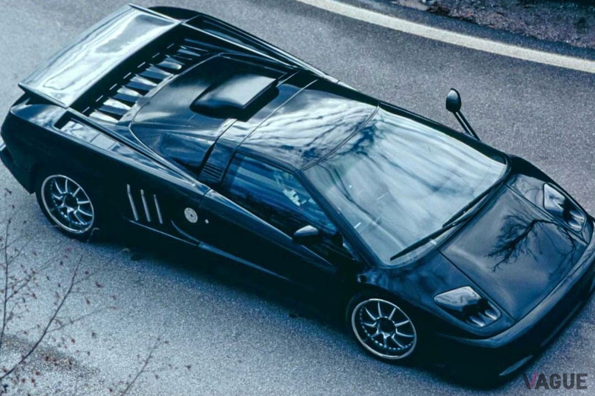 モンデッリが公開した「チゼタV16T」は、現代風のヘッドライトやシュノーケルなどオリジナルにはなかったパーツが装着されている（C）Instagram（@mandelli16cilindri）