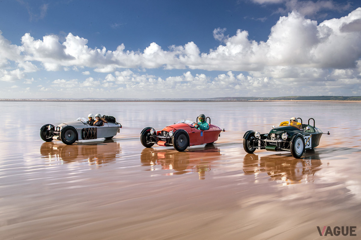 2022年2月に本国イギリスで発表されたモーガン「スーパー3」。プルロッド式のサスペンション丸出しのフロントセクションが特徴的だ（C）Morgan Moto