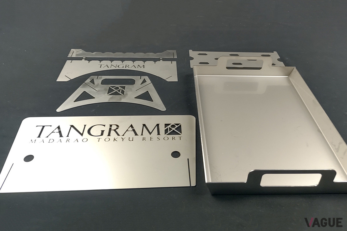 5種9枚のパーツと網、トレイ、そして専用のエコバックが付属。収納時はトレイのなかに網や各パーツがスマートに収まり、携行時などもスペースをとらない