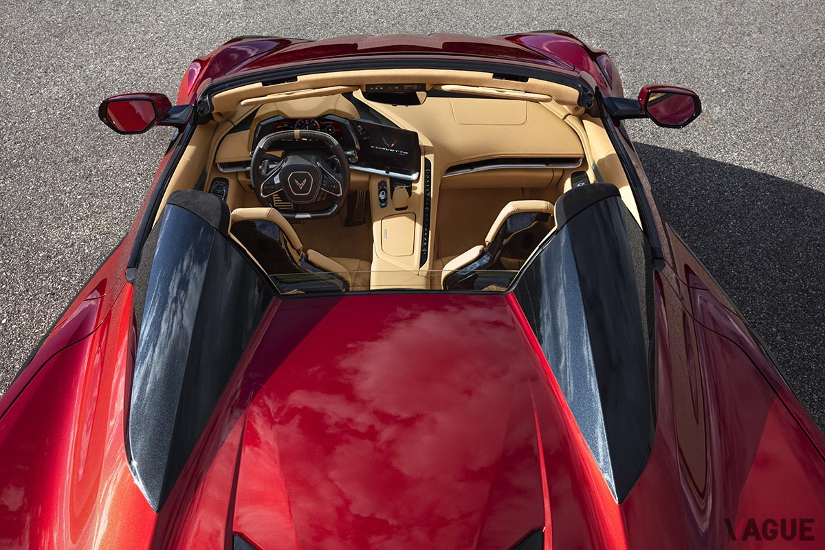 コンバーチブルのスタイルはトンネルバック系（C）General Motors