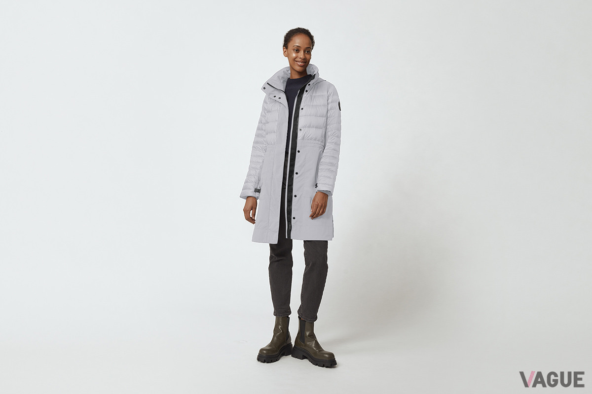 「PALMERSTON JACKET」は、軽量なダウンパネルを巧みに配置することで保温性と保護性を追求