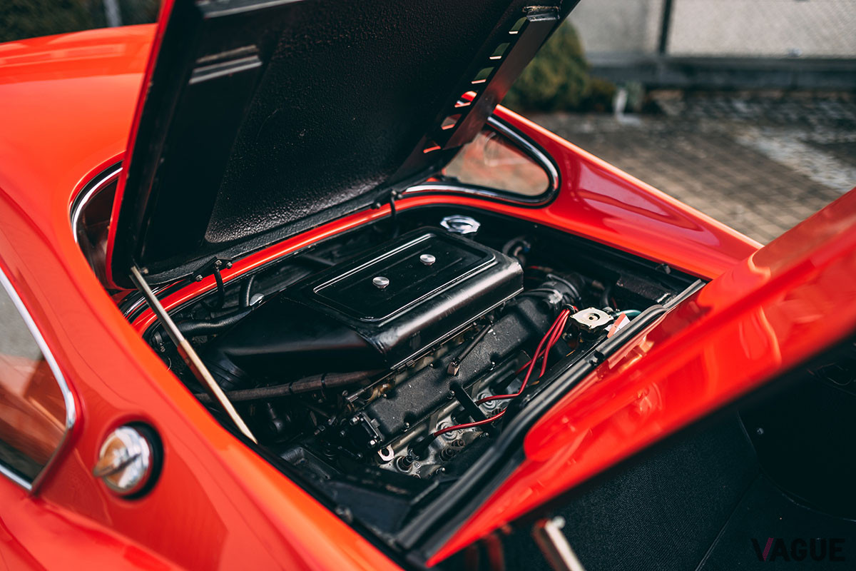 36万5000ユーロ（邦貨換算約4670万円）で落札された「ディーノ206GT」（C）2021 Courtesy of RM Sotheby's