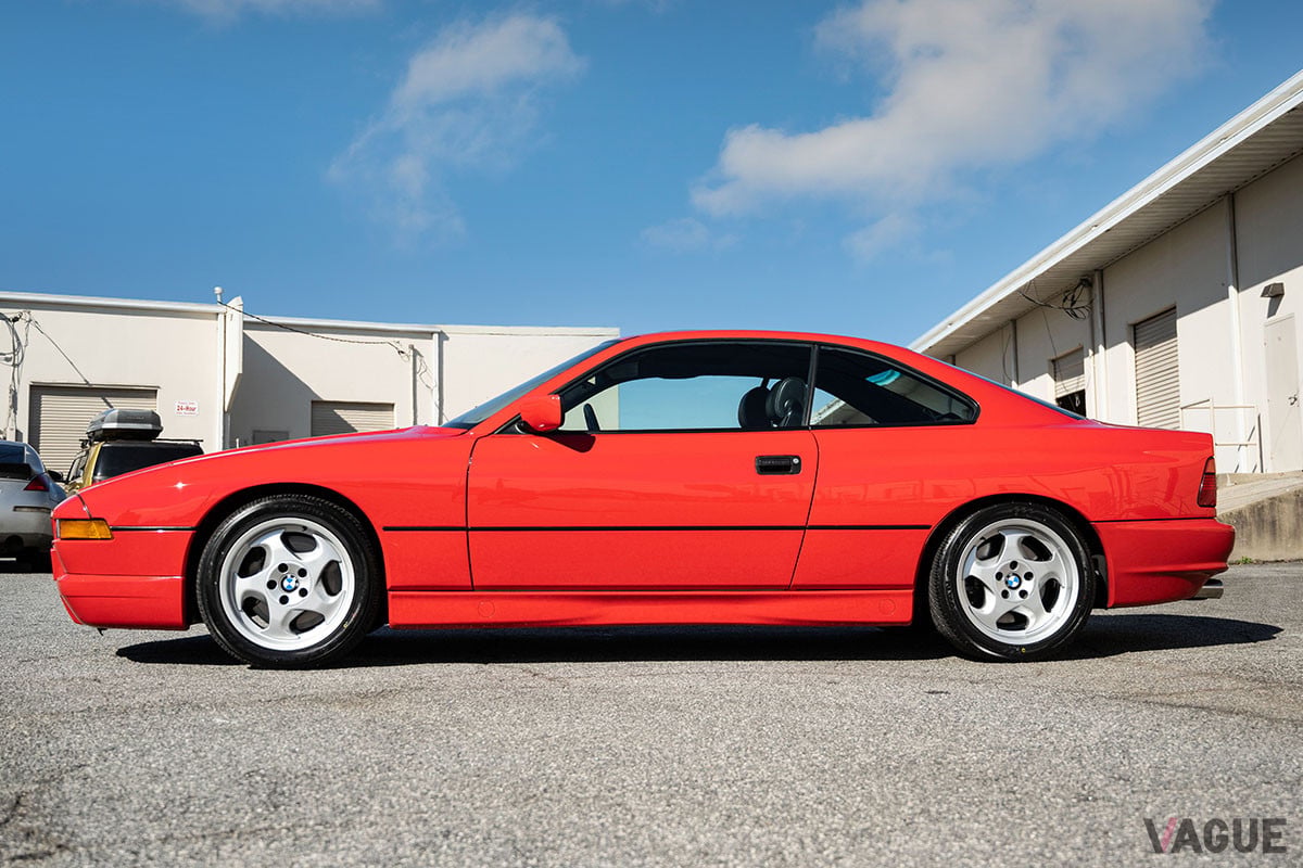 21万8400ドル（邦貨換算約2530万円）で落札されたBMW「850CSi」（C）2022 Courtesy of RM Sotheby's