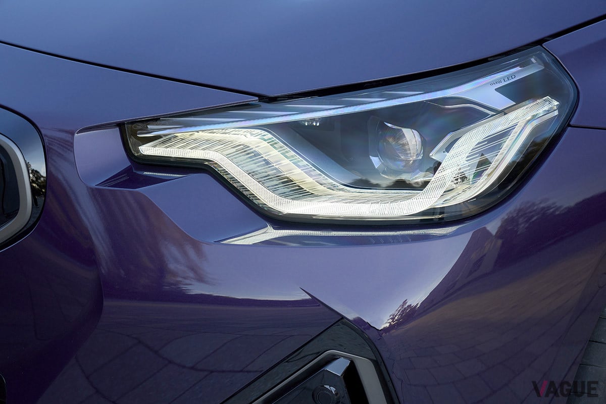 新デザインのLEDヘッドライト、テールライトは標準装備（C）BMW AG