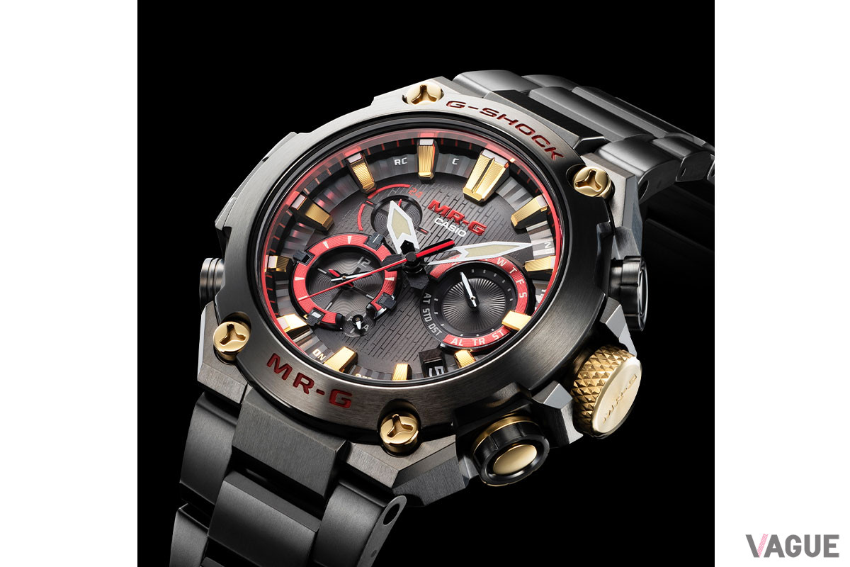 ダイヤル表面やインダイヤル内側の繊細な加工に注目