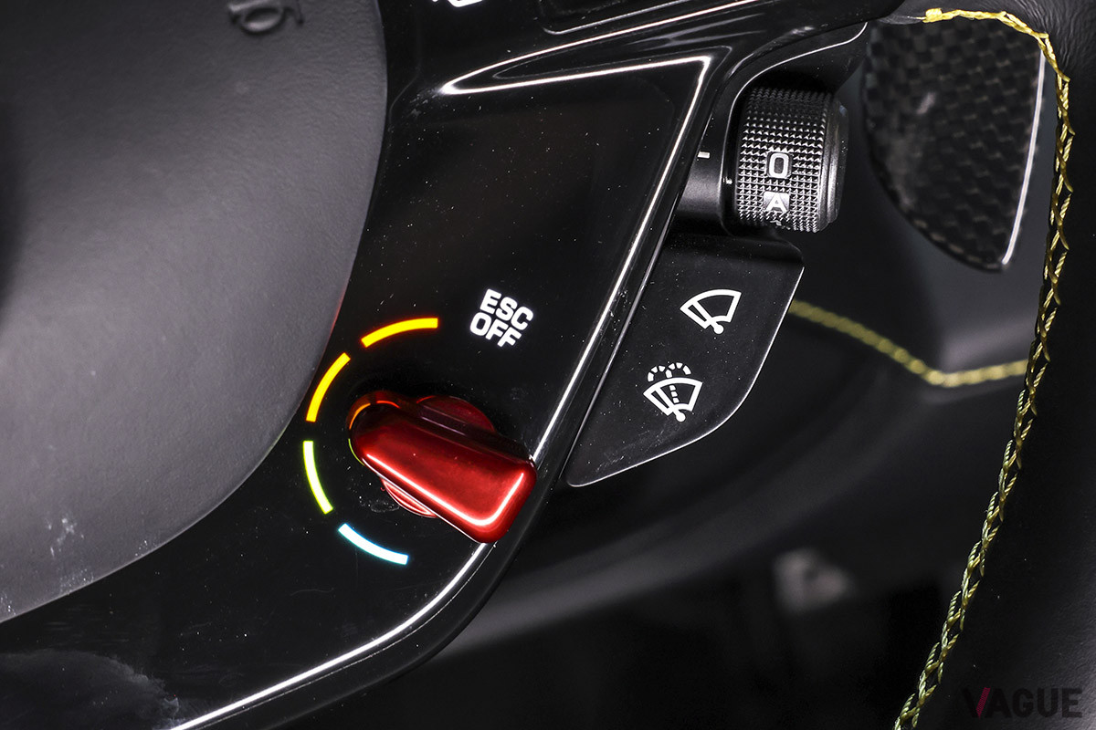 ドライブモードは「eDrive」「Hybrid」「Performance」「Qualify」の4つ