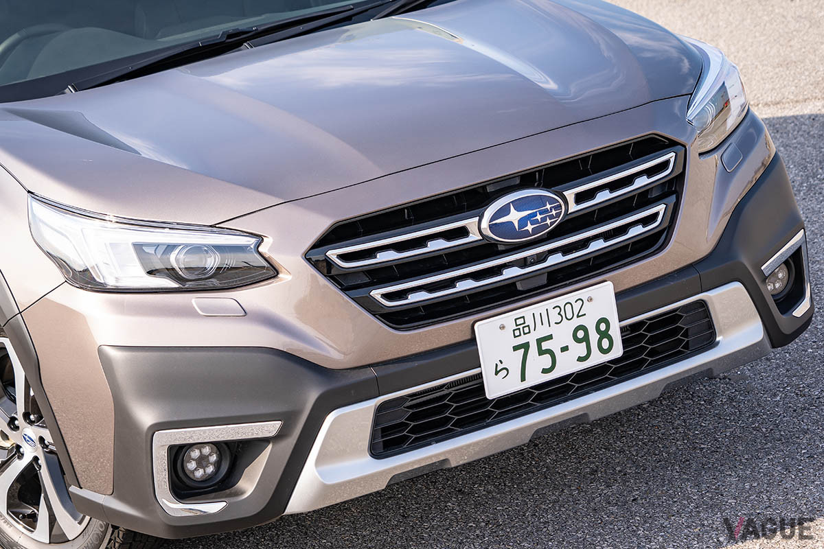 力強さと躍動感を兼ね備えたフロントマスク