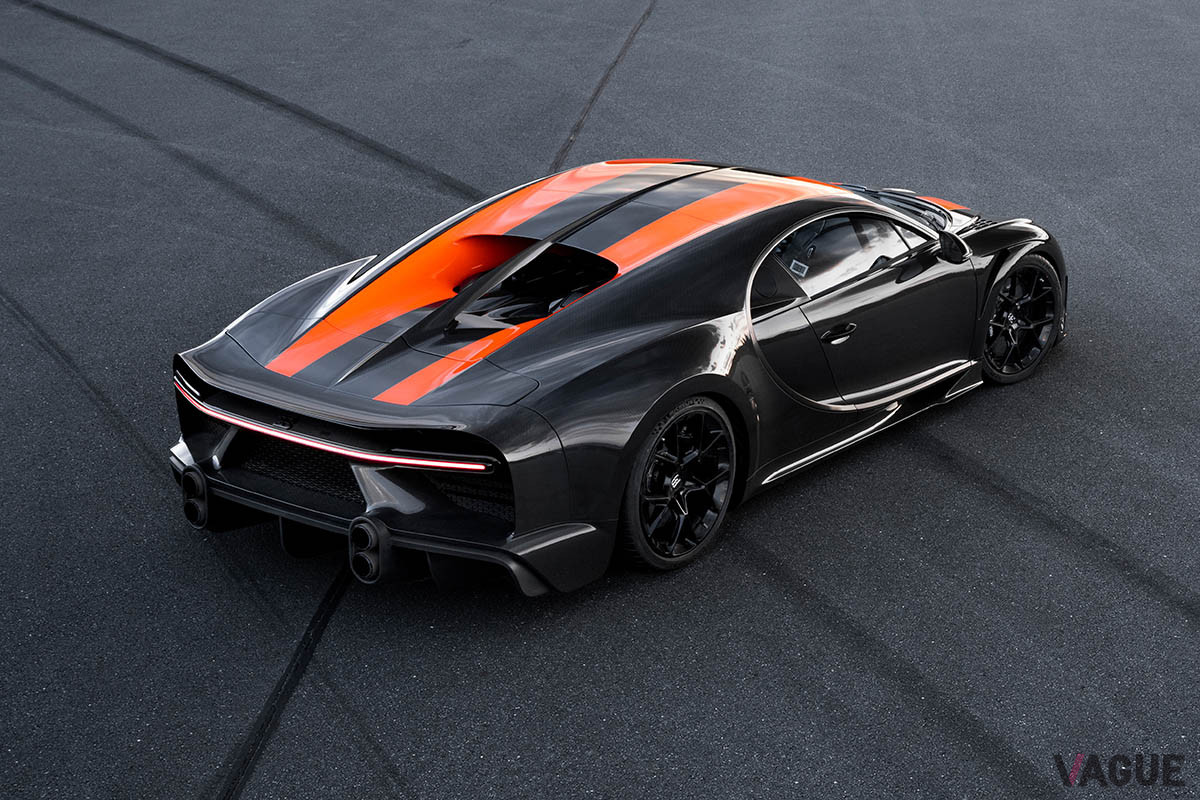 2019年には、市販車最速を目指して作られた「シロン スーパースポーツ300+」が登場した。チタン製エキゾーストパイプは3Dプリンターで成形され、一部は0.4mm厚という精密さを誇る（C）Bugatti Automobiles