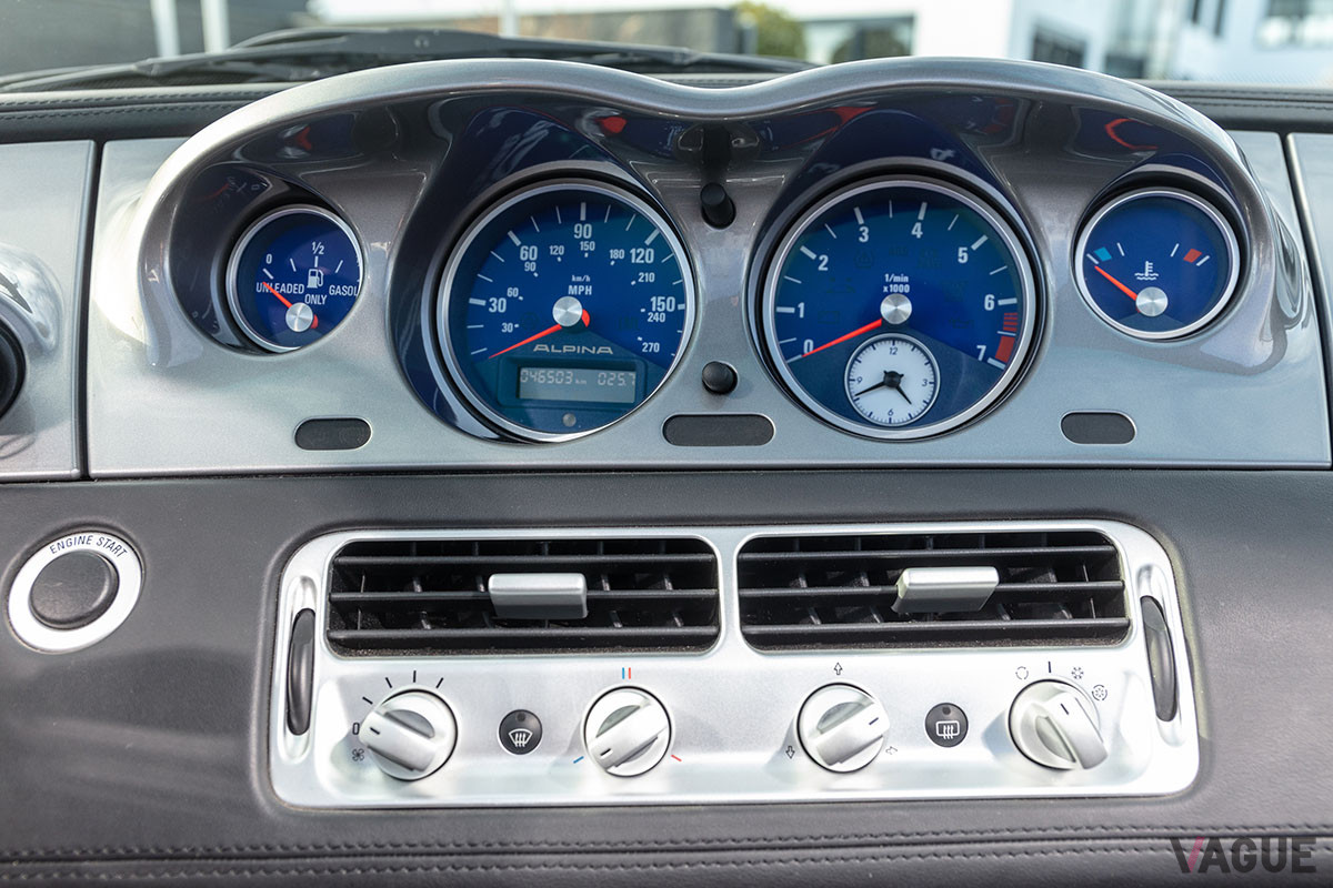 26万3750ユーロ（邦貨換算約3300万円）で落札されたBMWアルピナ「ロードスターV8」（C）2021 Courtesy of RM Sotheby's