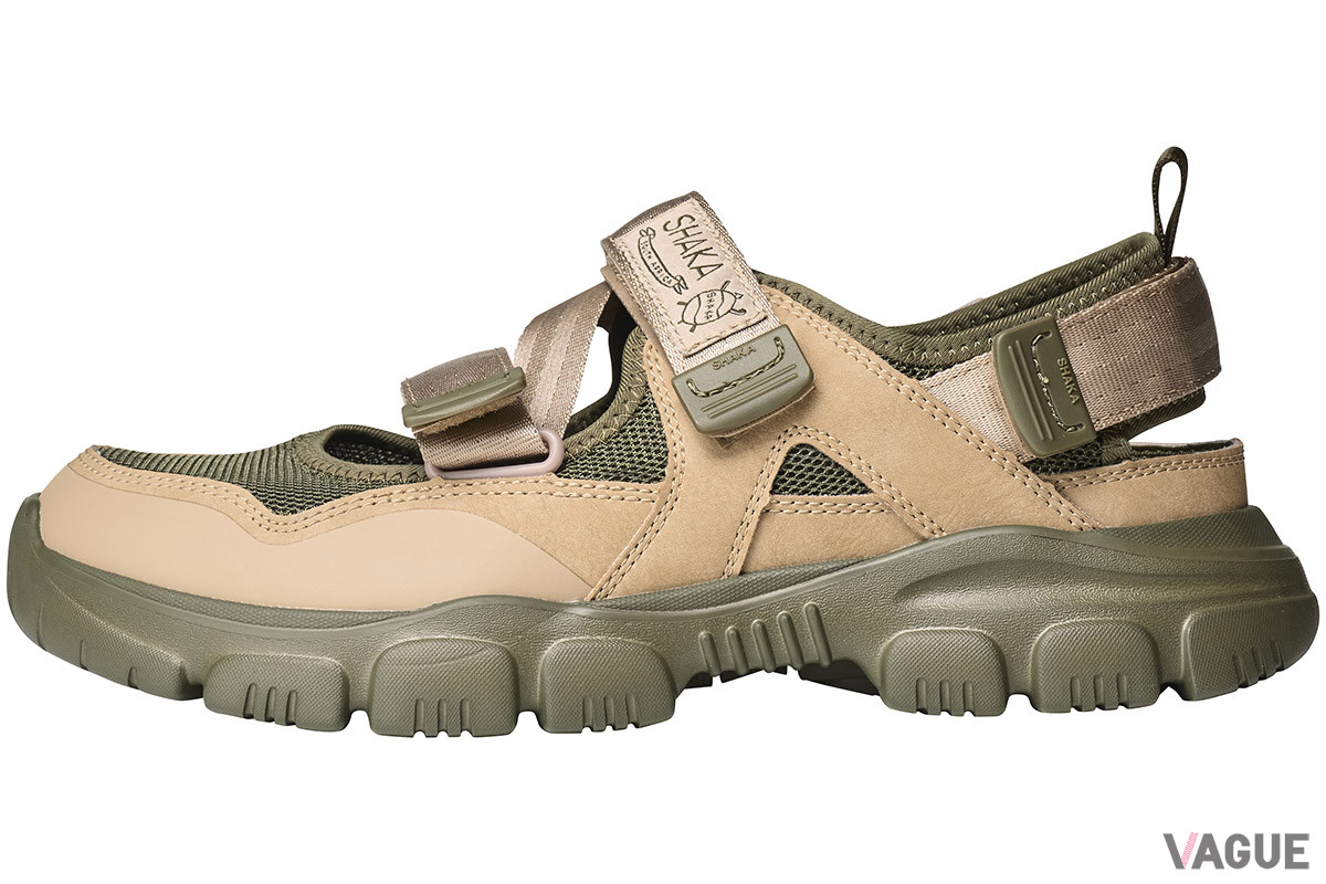 写真の「OTTER TRAIL AT」のカラーはTAUPE／ARMY