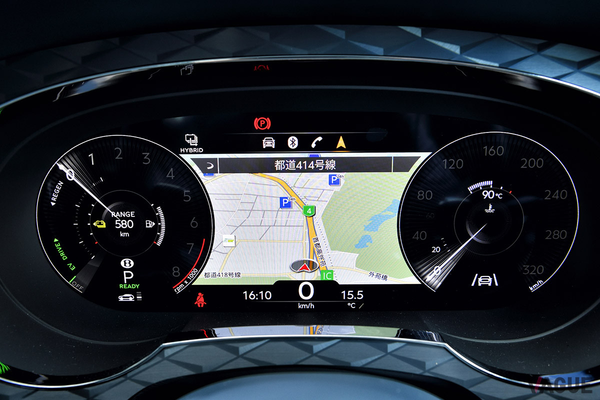 メーターパネルには地図を表示することもできる。ドライブ中の視線移動が少なくて済む