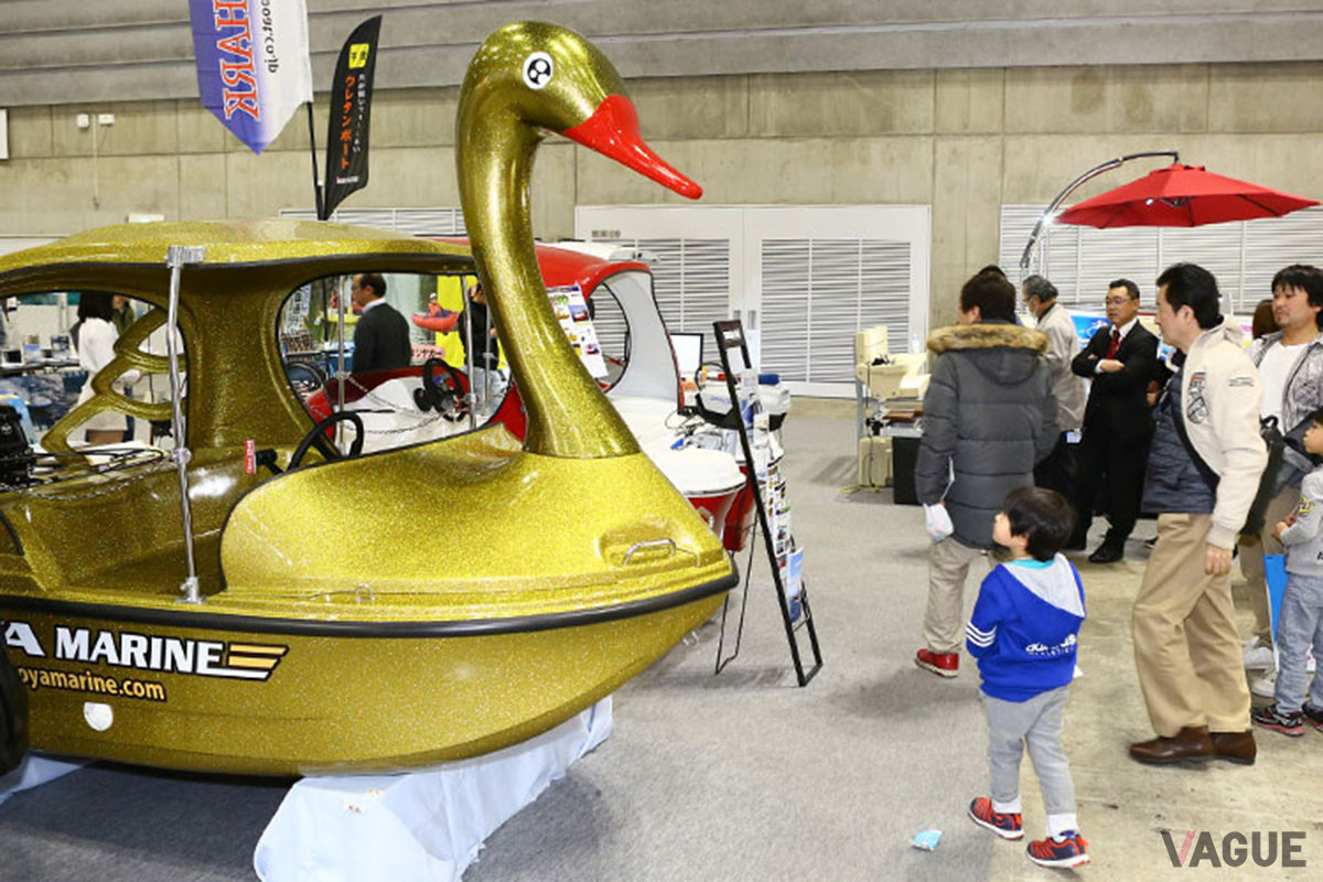 「スモールボートコーナー」には、小型船舶免許が不要となるサイズのインフレーターブルボート（空気を注入して膨張させるタイプ）を中心に展示（写真は過去開催のもの）