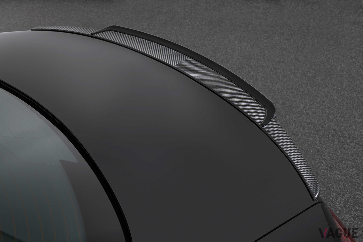 最適なエアロダイナミクスを生み出すため、最新の設備で風洞実験を繰り返して作られたスポイラー