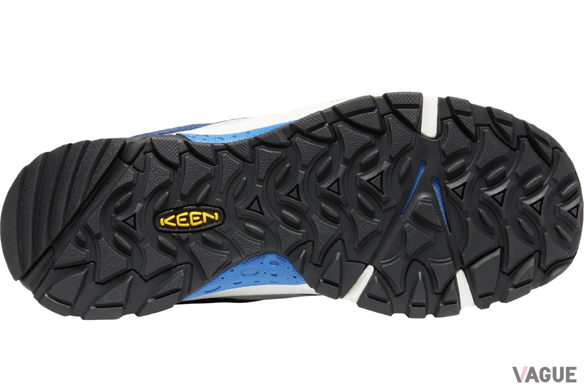 「WASATCH CREST VENT」もヒールユニットには“KEEN.ReGEN”を採用。オールテレインラバーアウトソールには4mmラグパターンを採用する