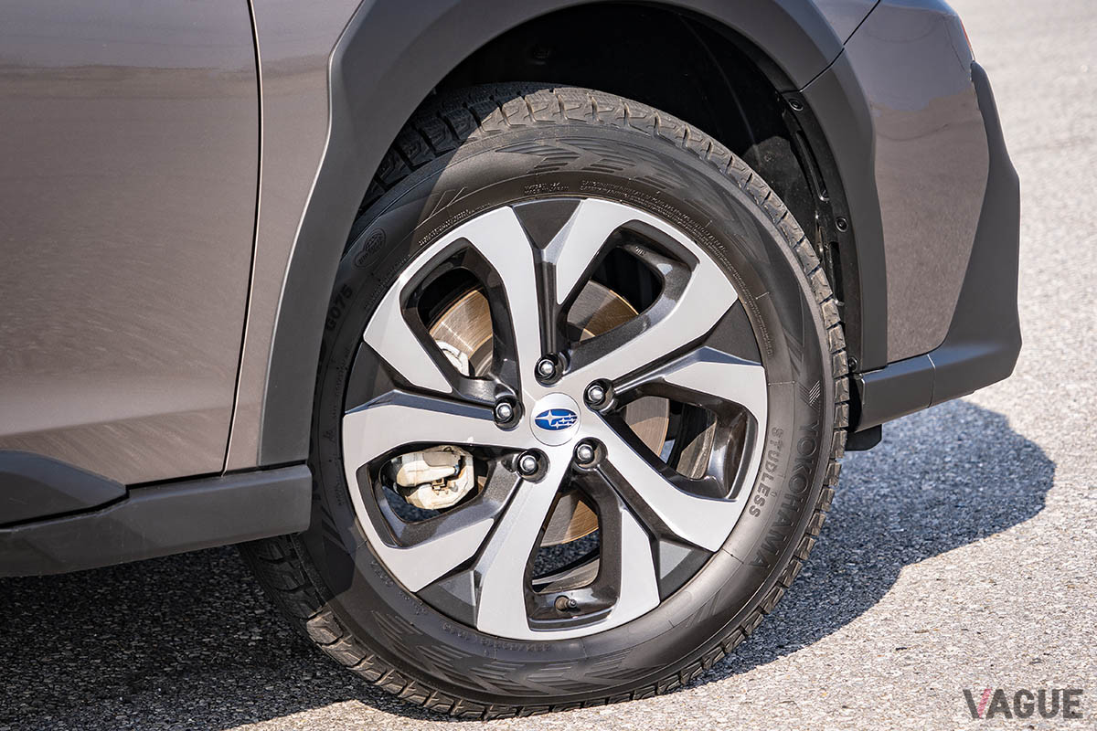 18インチのタイヤ＆ホイールを装着。リミテッドEXのホイールは、ダークメタリック塗装と切削光輝仕上げの組み合わせとなる