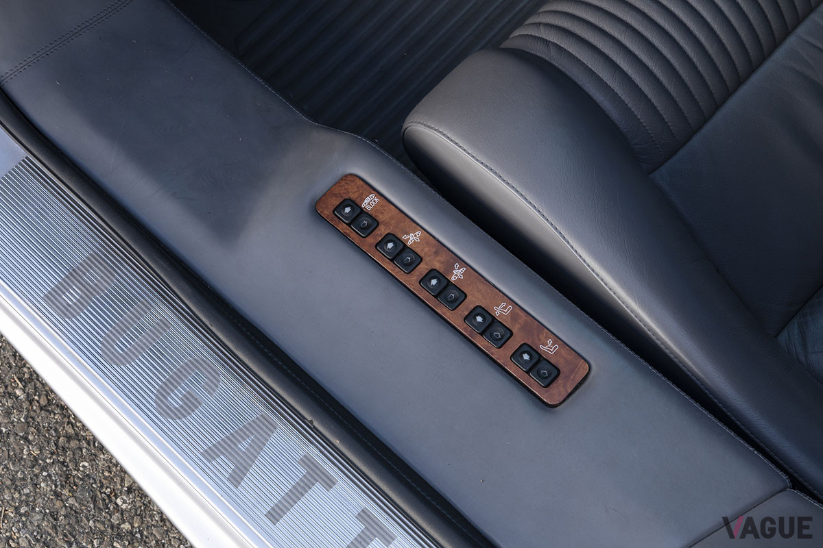 180万5000ユーロ（邦貨換算約2億3100万円）で落札されたブガッティ「EB110GT」（C）2021 Courtesy of RM Sotheby's