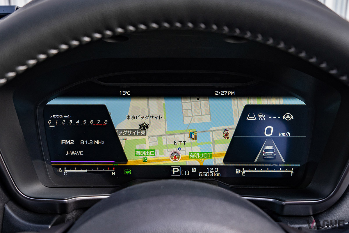 12.3インチのフル液晶メーターは、ドライビングに必要な情報やアイサイトXの車両情報を大きく、グラフィカルに表示。ナビゲーションなどの情報もチェックできる