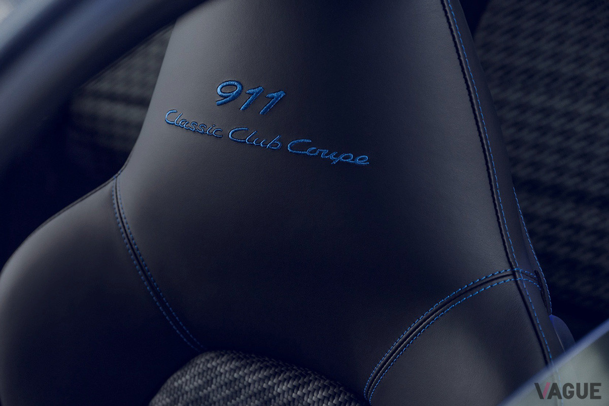 ヘッドレストには「911 Classic Club Coupe」が刺繍される