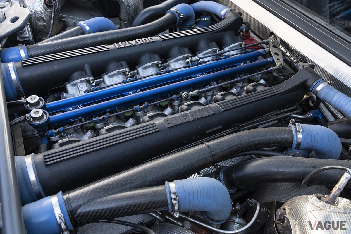 180万5000ユーロ（邦貨換算約2億3100万円）で落札されたブガッティ「EB110GT」（C）2021 Courtesy of RM Sotheby's