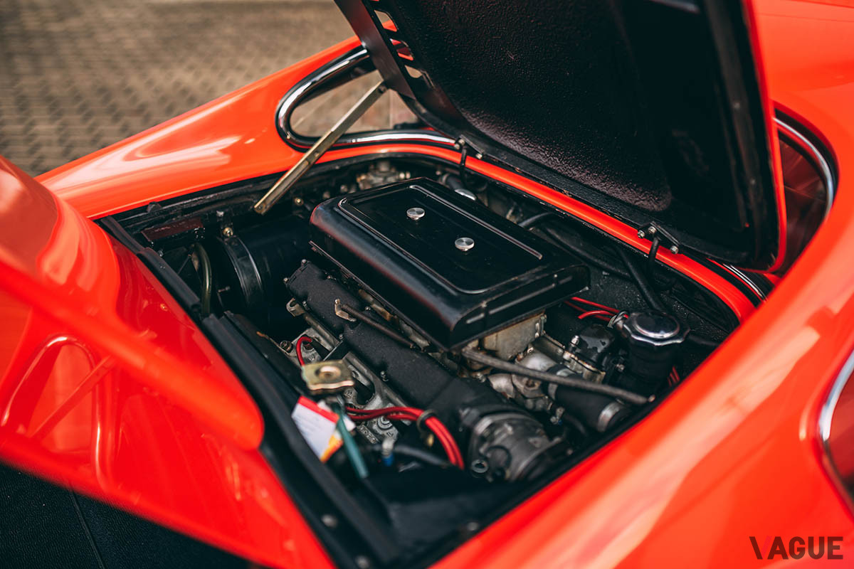 36万5000ユーロ（邦貨換算約4670万円）で落札された「ディーノ206GT」（C）2021 Courtesy of RM Sotheby's