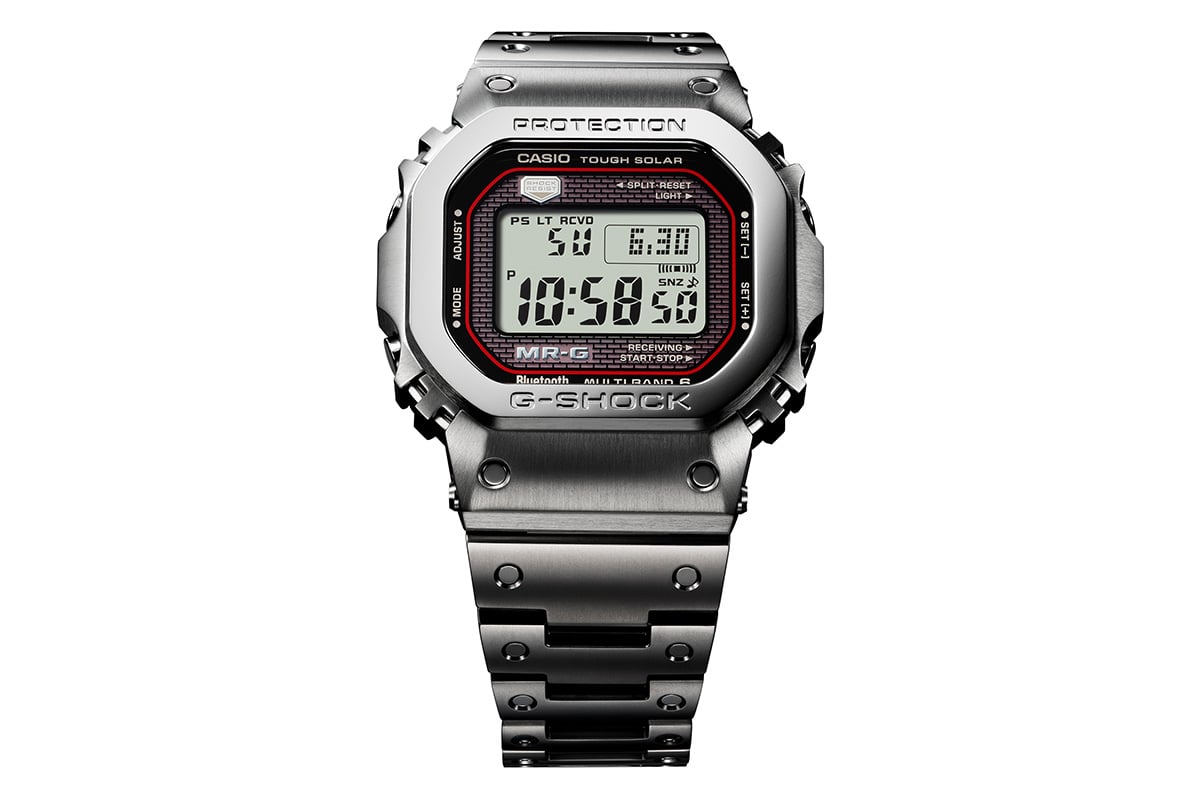 チタンカーバイトのコーティングにより、洗練されたエレガントさを持つシルバーカラーに