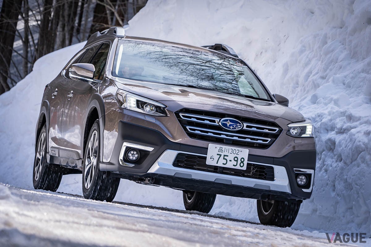 深い轍や路肩に積み上がった雪を乗り越える際なども、213mmというロードクリアランスによりスタックせずに走破できる。この安心感は雪道での緊張感軽減に役立つ