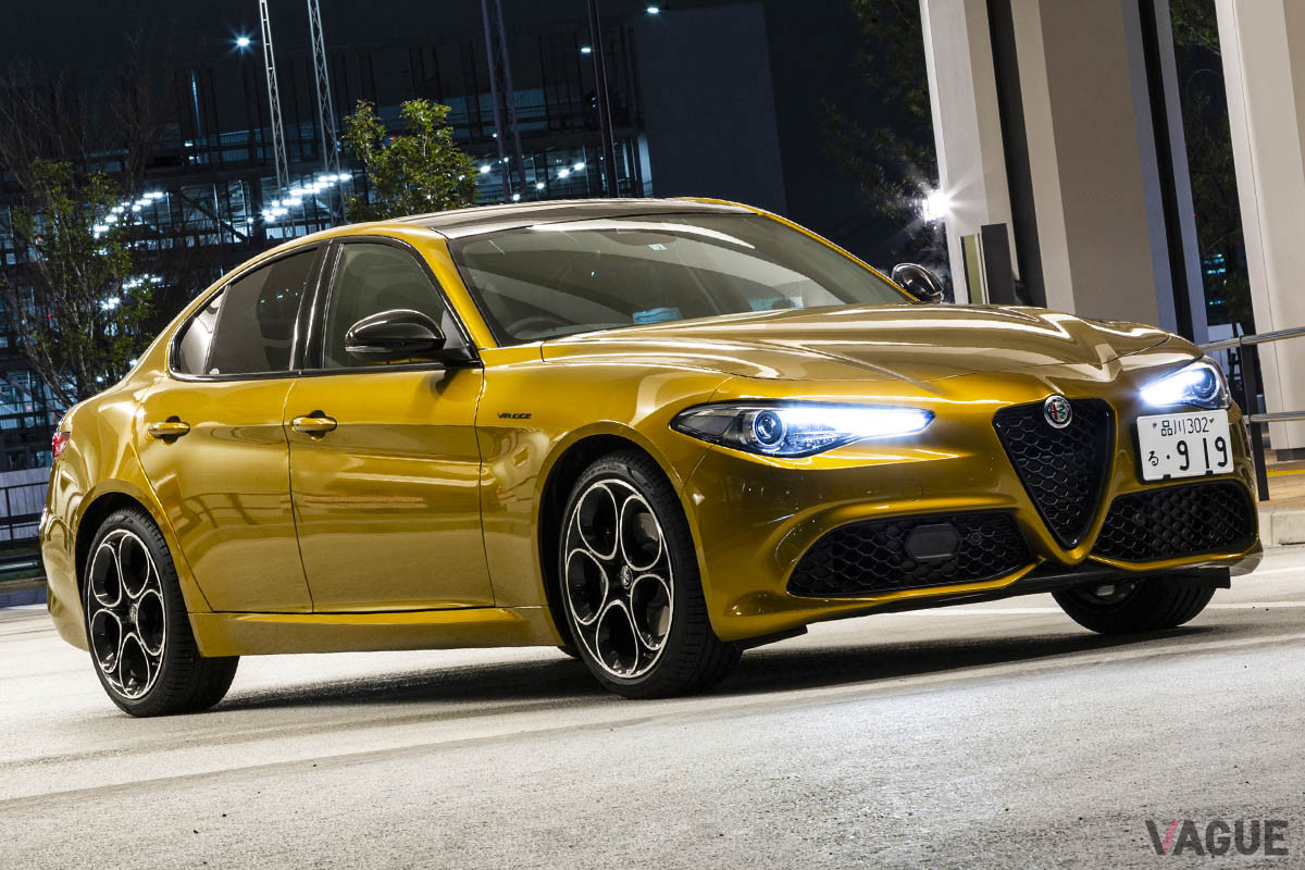 個性の強いボディカラーとディテールを引き締める黒が、ジュリアの新たな魅力を生み出したようだ