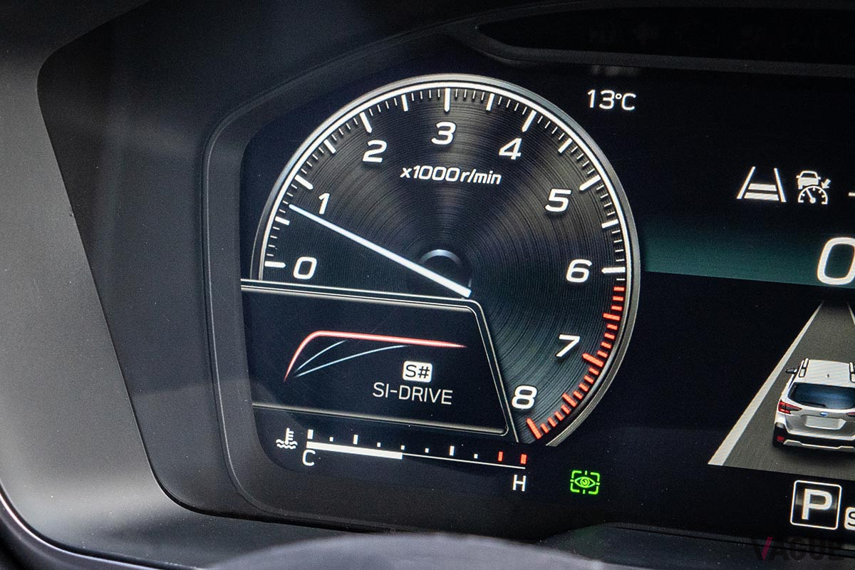 “SI-DRIVE”は、I＝インテリジェント、S＝スポーツ、S♯＝スポーツ・シャープの3段階に走行モードを切り替えられる