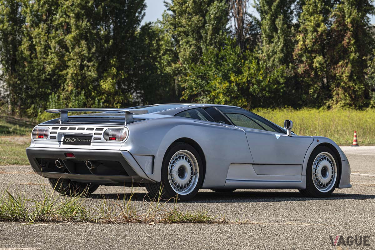 カーボンモノコックを採用するとともに、現代では常識と化しているフルタイム4WDシステムも採用した（C）2021 Courtesy of RM Sotheby's