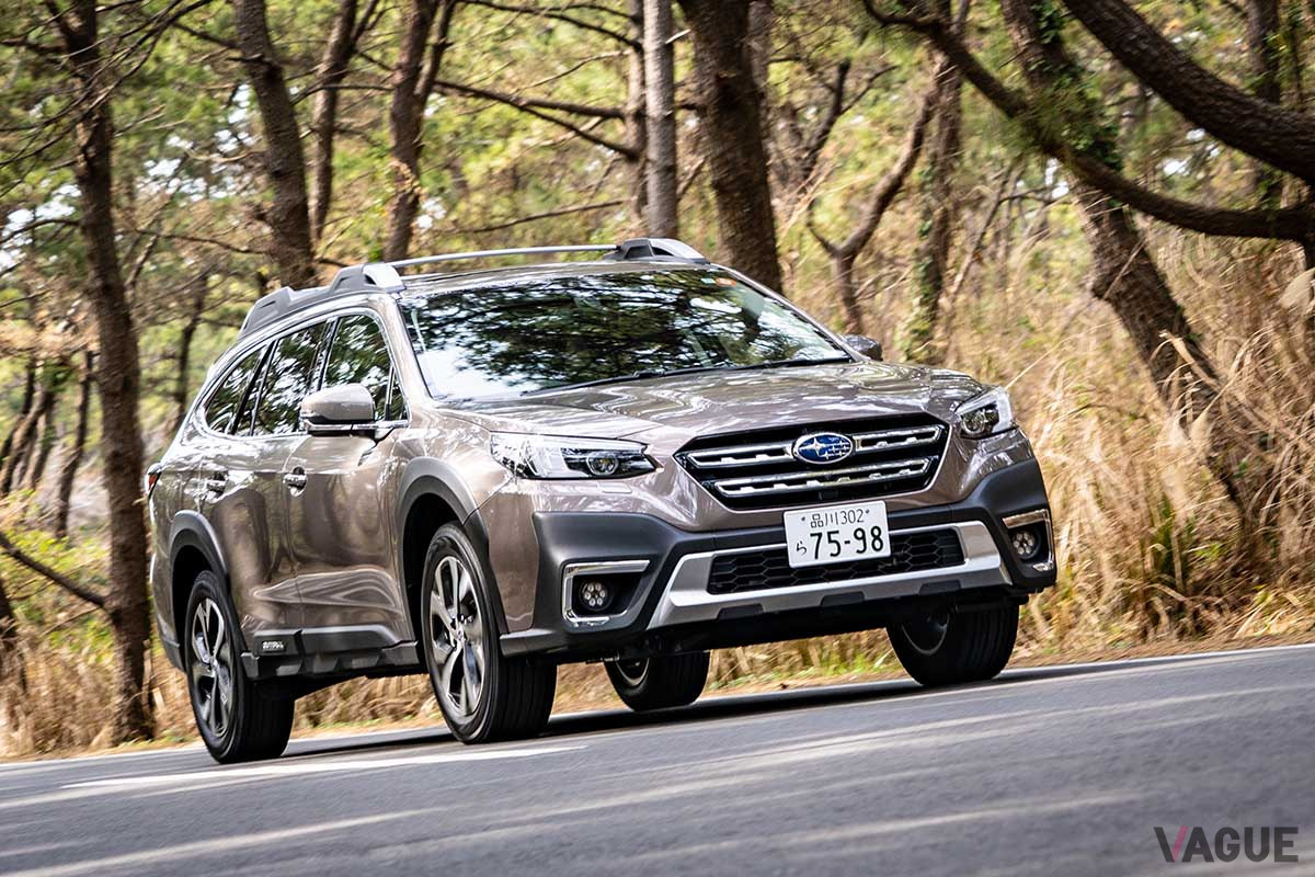 雨が降りしきるシチュエーションや横風の強い環境下でも直進安定性が高く、リラックスしてドライブできる