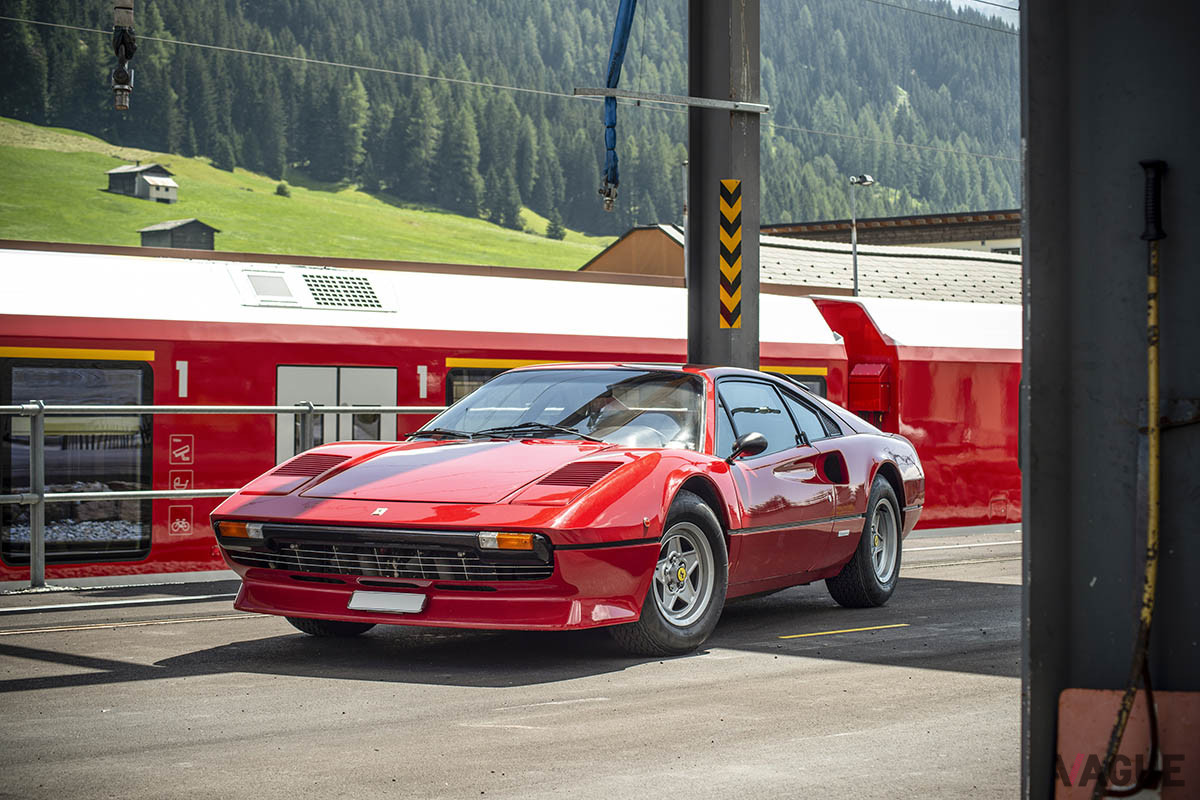 約1700万円で落札されたフェラーリ「308 GTB ヴェトロレズィーナ」（C）2021 Courtesy of RM Sotheby's