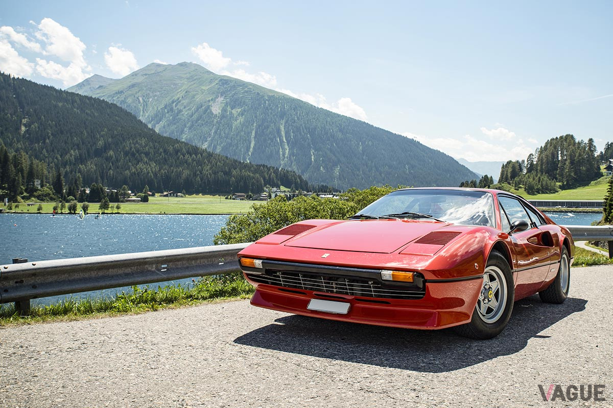 約1700万円で落札されたフェラーリ「308 GTB ヴェトロレズィーナ」（C）2021 Courtesy of RM Sotheby's
