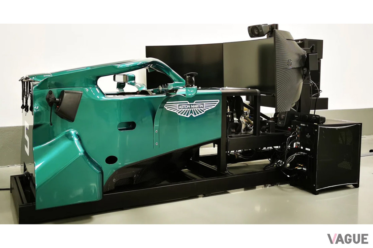 セバスチャン・ベッテルの自宅に設置されたシミュレーター。実際に筐体が作動するだけでなく、スピーカーを設置することでまるで本物のフォーミュラマシンに乗っているような空間を再現する（C）Aston Martin F1