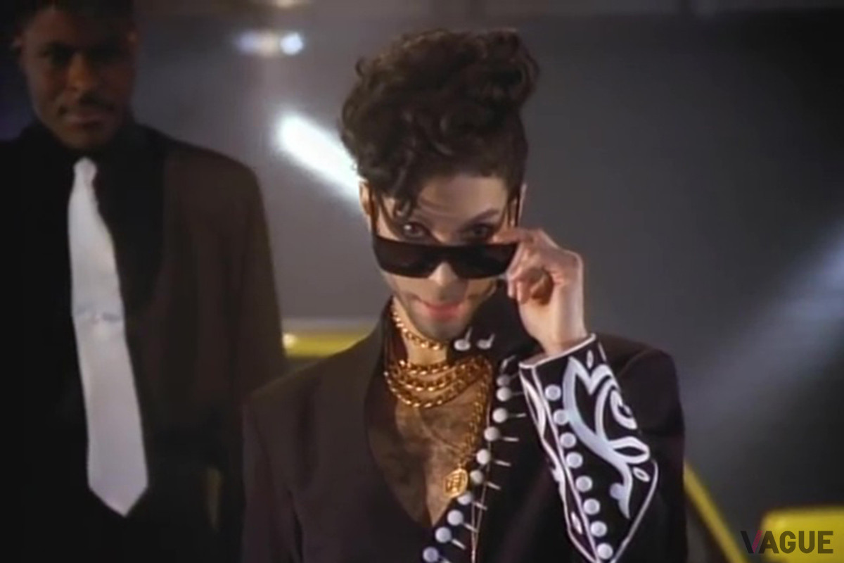 プリンスのシングル・アルバム総販売数は1億5000万枚以上と、まさに一時代を築いたアーティストだ（C）YouTube（Prince）