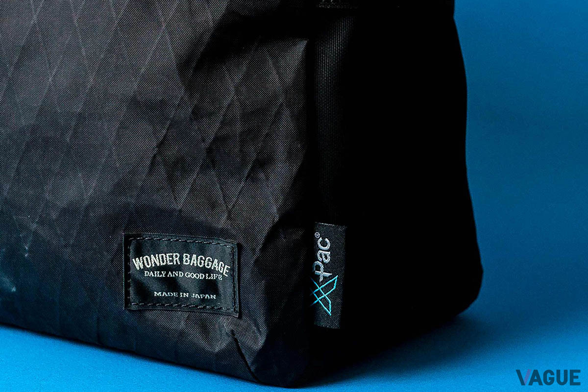 シリーズ名にも使われる素材“X-PAC”は高機能なナイロン生地で、軽量で強度が高く、防水性に優れる